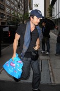 Иен Сомерхолдер (Ian Somerhalder) Out and About in New York City on May 7th, 2012 (5xHQ) Dd86e5202416952
